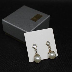 Vintage Avon Jewelry Earrings 1980 Cultured Pearl with box